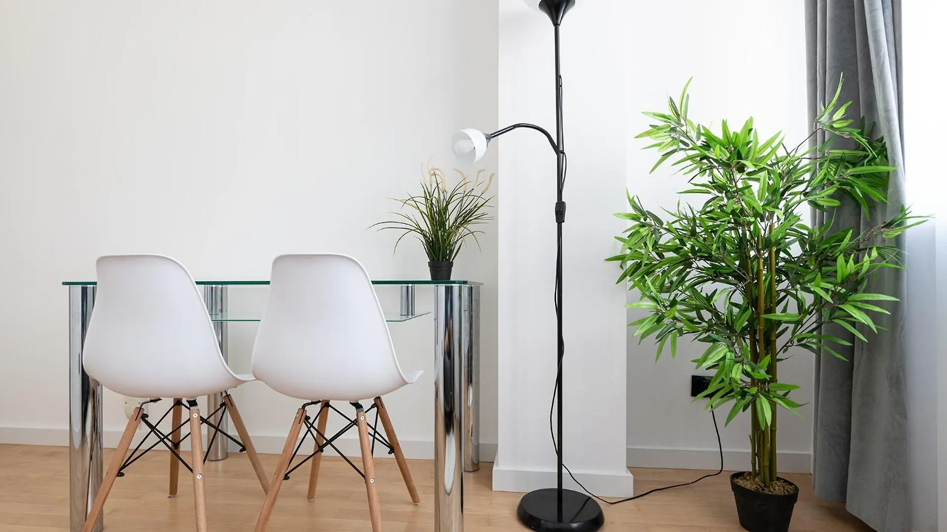 Rentplanet - Apartamenty Domaniewska Warsaw Apartment
