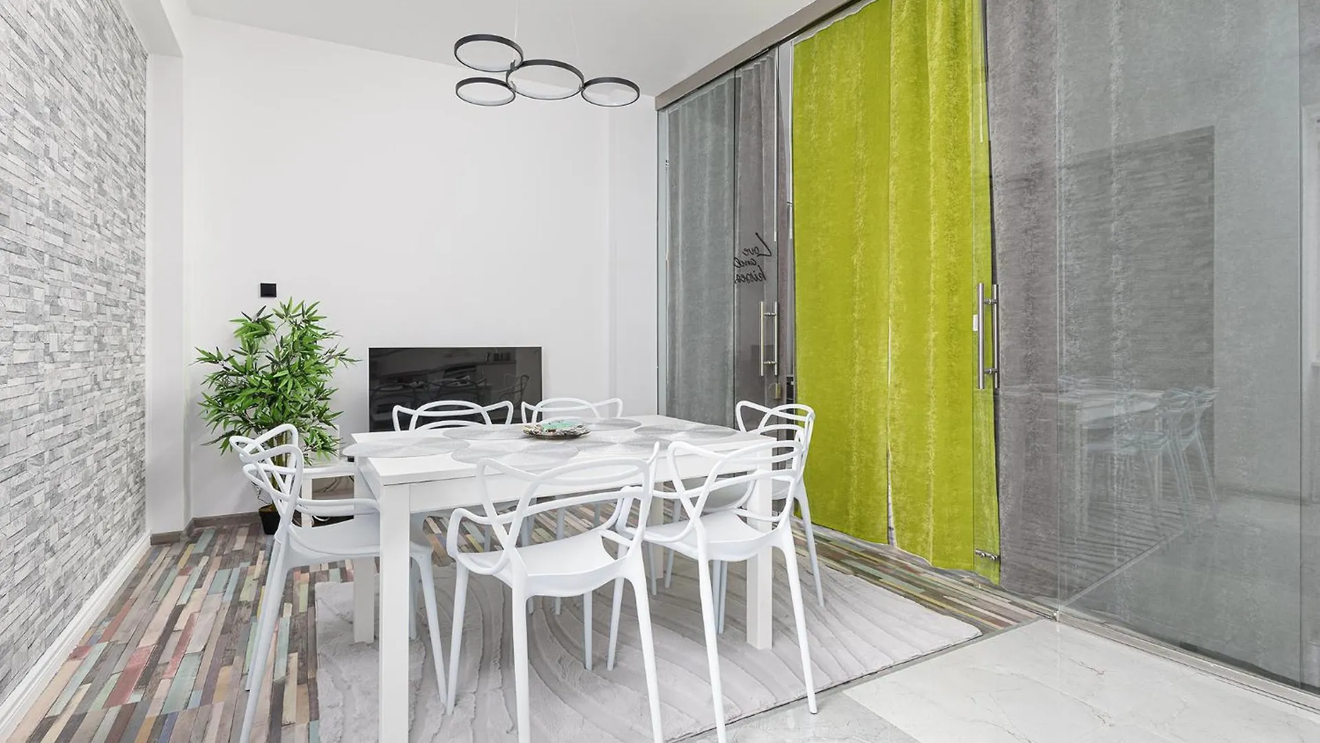 Rentplanet - Apartamenty Domaniewska location