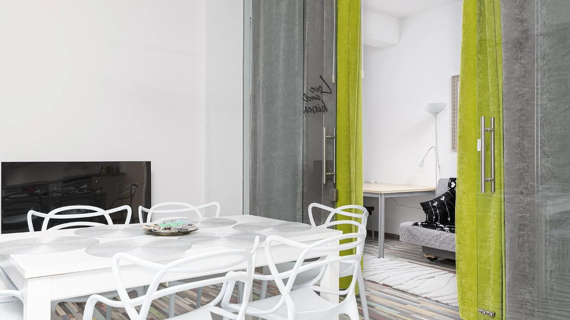 Rentplanet - Apartamenty Domaniewska Warsaw