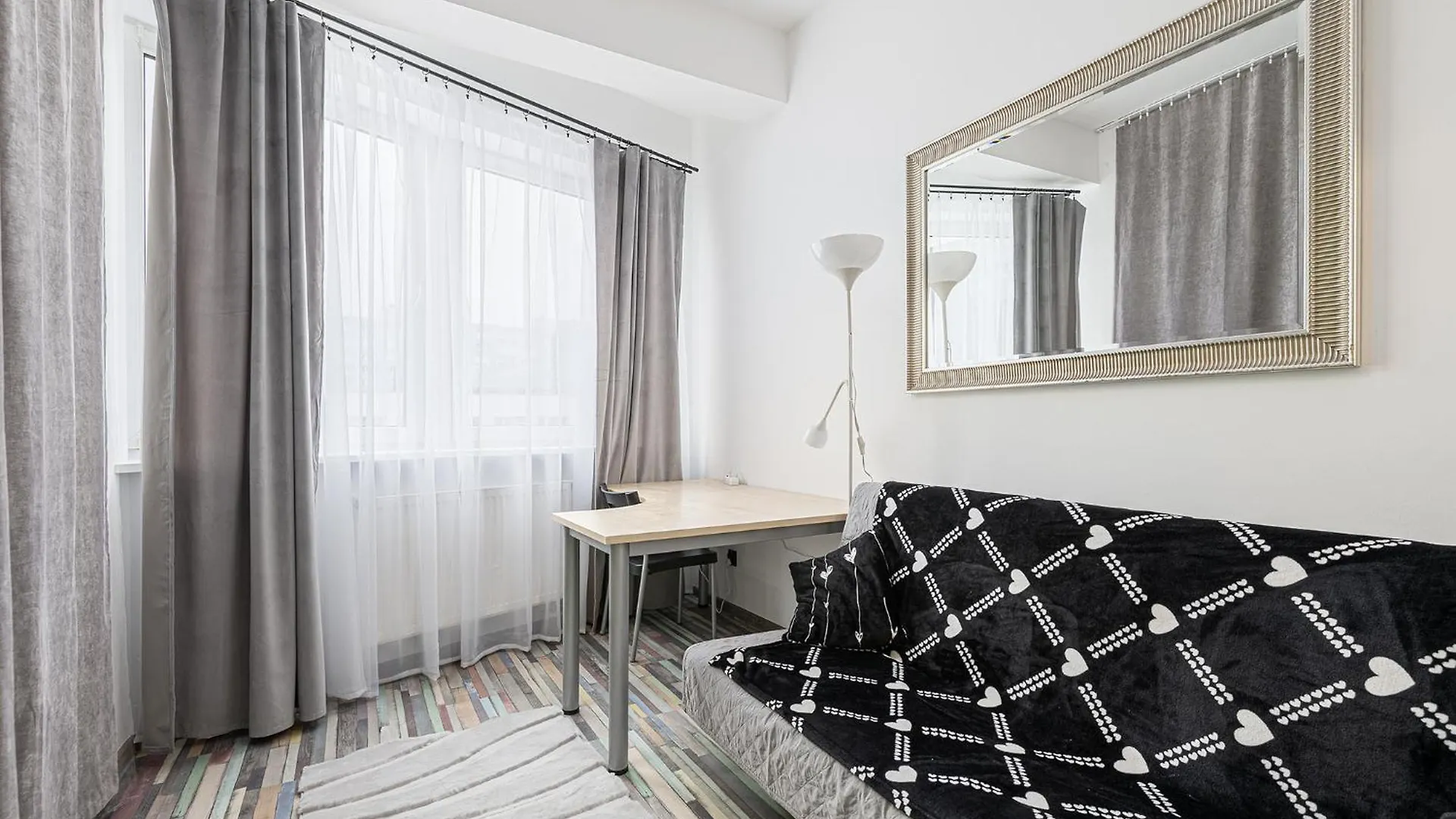 Rentplanet - Apartamenty Domaniewska Warsaw 0*,