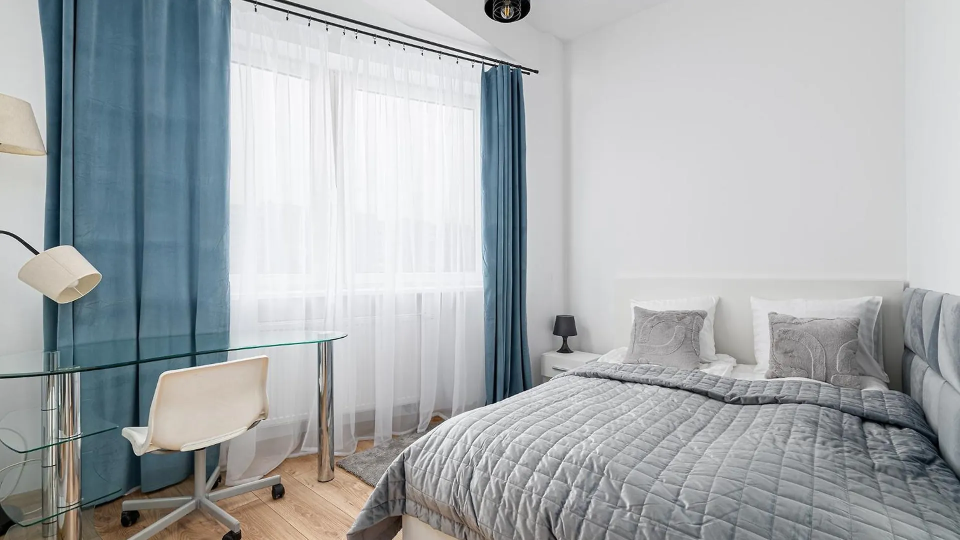 Rentplanet - Apartamenty Domaniewska Warsaw Apartment